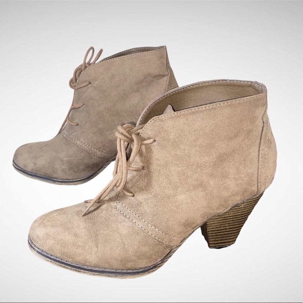 Mia Brown/Tan Heel Booties Size 9